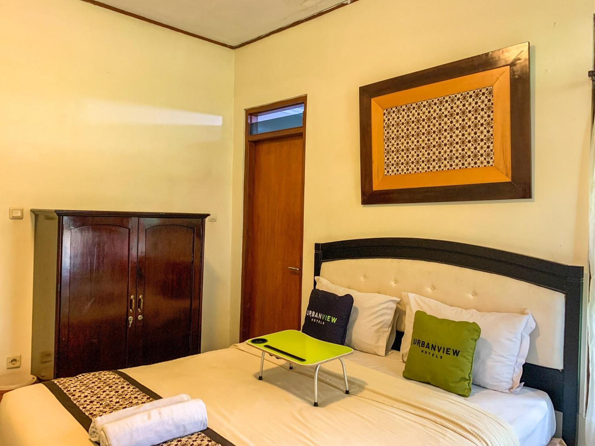 Urbanview Sasono Putro Condoongcatur By Reddoorz Kejayan Buitenkant foto